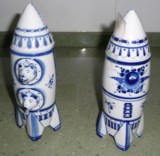 Illustration for article titled Vintage Memorabilia Celebrates The Soviet Union's Cosmonaut Dogs